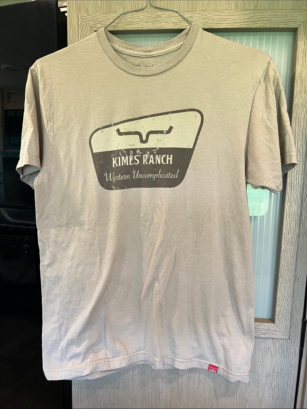 Men’s Kimes Ranch Short-Sleeve Logo Tee in Taupe